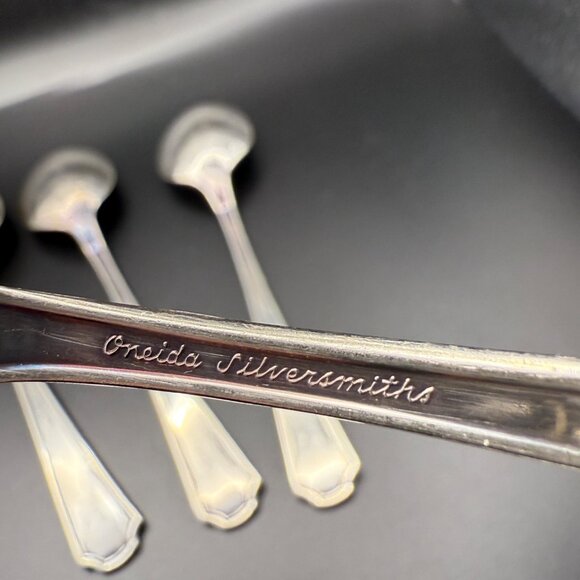 Oneida Silverplate Clairhill-Fairhill Pattern Set of 4 Teaspoons & 2 Tablespoons - Picture 7 of 9